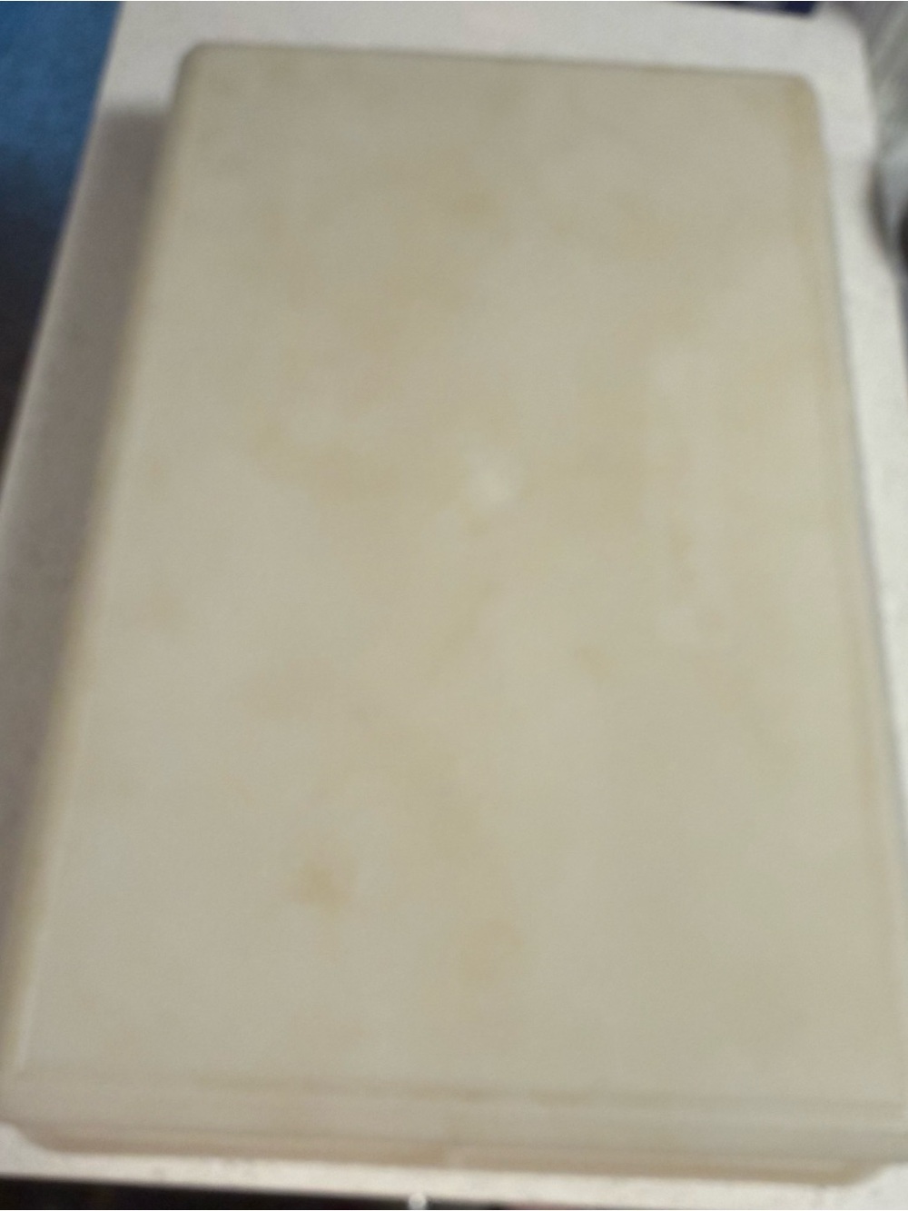 Vintage Tupperware rectangular plastic with lid - Picture 2 of 4